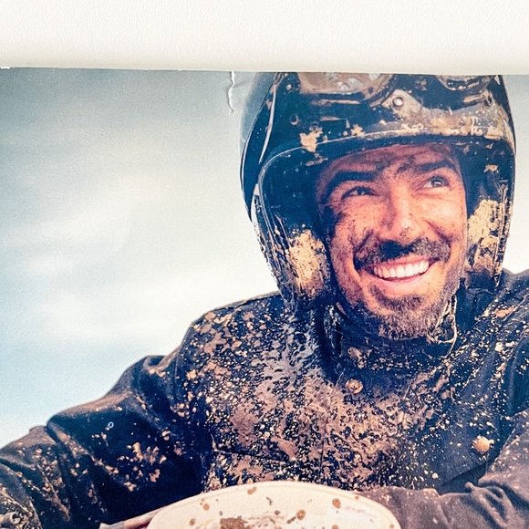 Conde Nast Traveler Magazine April 2022 Beaches Islands Cruises Paris Colorado - Picture 5 of 6